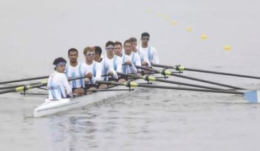 translated from Spanish: Argentina won a historic gold medal in eight helmsman oars after 48 years
