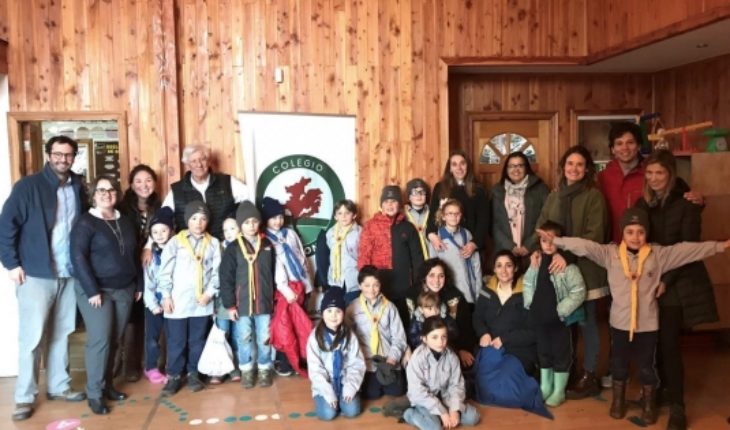 translated from Spanish: Donate a thousand books for the rural schools of Cerro Castillo and Colegio Patagonia de Coyhaique