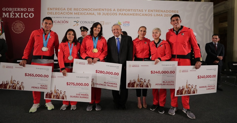 I don't hang up the medal, it's their effort: AMLO to athletes