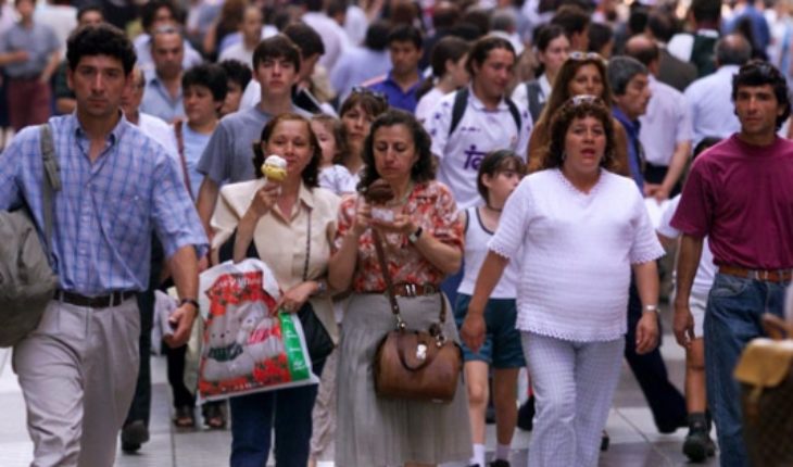 translated from Spanish: Middle class: 11 million salaried workers
