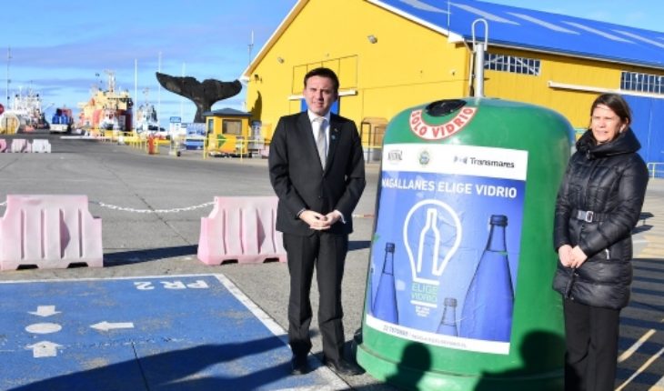translated from Spanish: New glass recycling bells in Punta Arenas join Magellan Choose Glass initiative