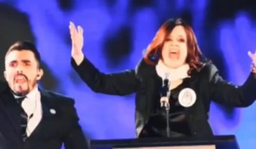 translated from Spanish: Pillaging dessopiling imitation of Leticia Brédice Cristina Kirchner in the “Dancing”
