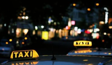 translated from Spanish: Taxi and remises drivers seek to change jobs for low profitability