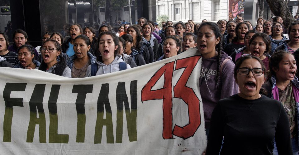 A 5 años de Ayotzinapa, gobierno ofrece recompensa por información del caso