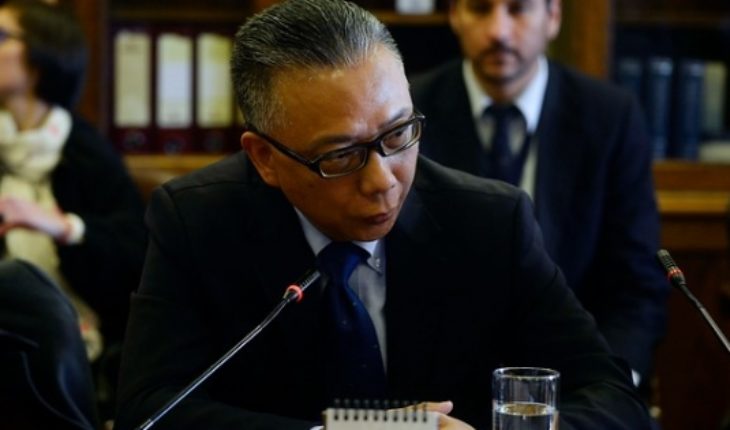 Embajador chino reitera críticas a diputado Bellolio e insiste en que violó los intereses de China