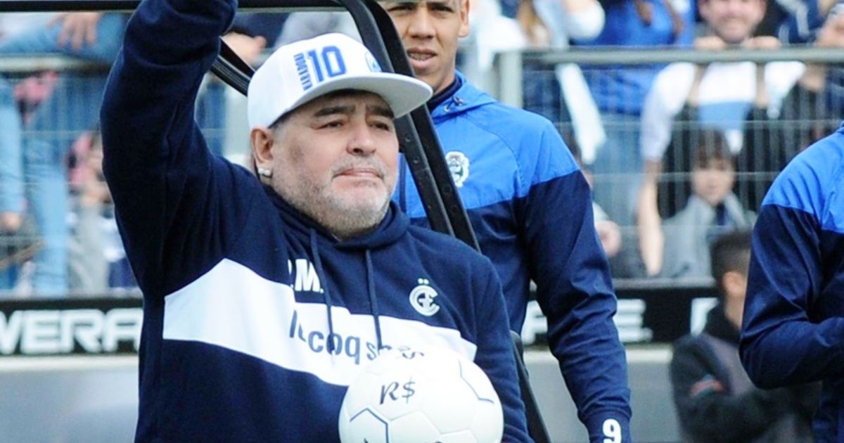 Maradona planea el nuevo Gimnasia y piensa en convencer a Osvaldo y a Tevez
