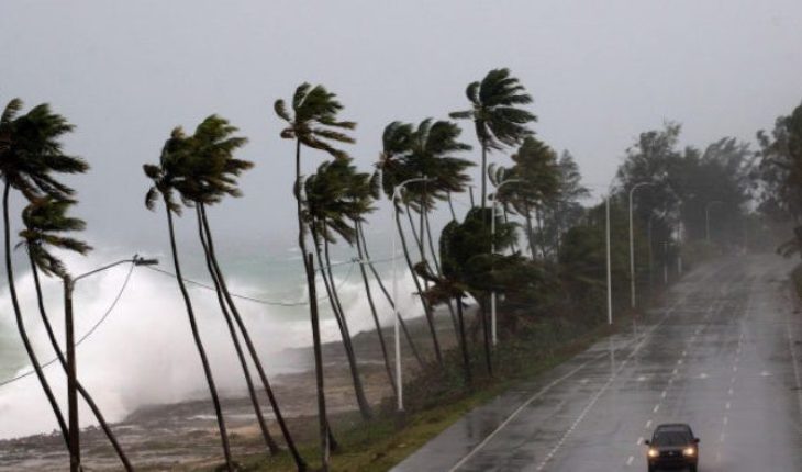 Nueva tormenta tropical podría seguir amenazando a las Bahamas