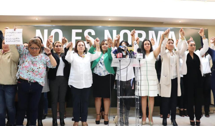 Se unen funcionarias y organizaciones feministas para exigir la destitución de José Manuel Mireles