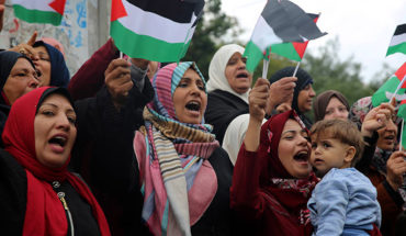 translated from Spanish: For the first time Palestinian women are against sexist abuses and patriarchy