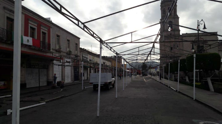 Morelia Town Hall installs awnings for traditional verbena popular homeland