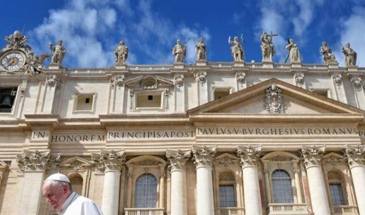 translated from Spanish: Unpublished proposal that could begin the end of celibacy will be discussed at the Vatican