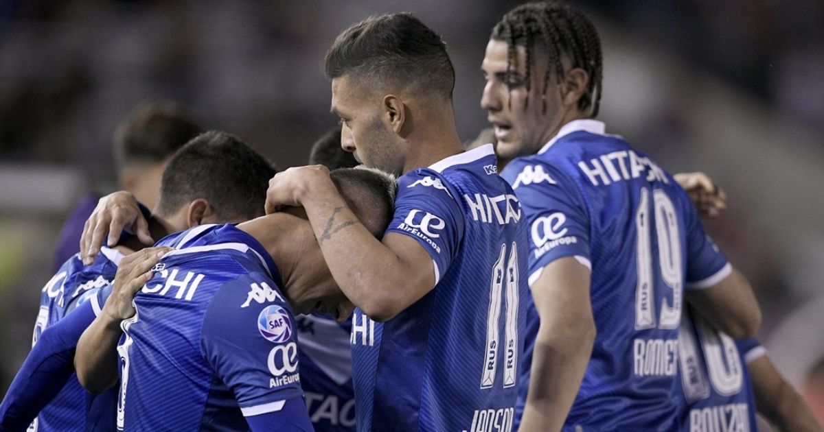 Vélez won A vibrant and controversial match for River at the Monumental