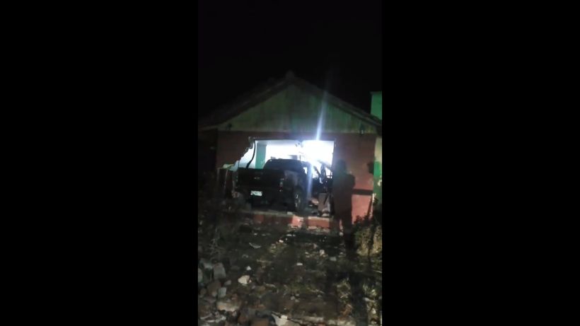 [VIDEO] They tried to assault app driver and ended up crashing into a house in Macul