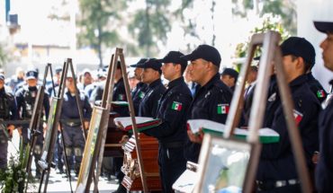 Familias de policías reclaman al gobernador de Michoacán