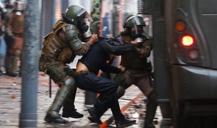 INDH anunció querellas contra carabineros y militares por violencia policial