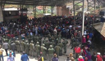 translated from Spanish: Ecuador government negotiates release of 47 military and 5 policemen held by protesters