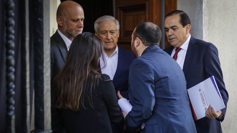 Opposition after meeting in The Currency: "Without new Constitution, dialogue is unconducete"