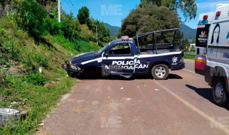 translated from Spanish: Patrol crashes and an element dies next to a civilian
