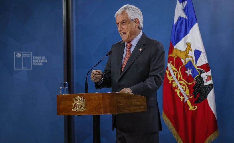 Sebastián Piñera announced that he will meet with political parties to "move towards a social agreement"