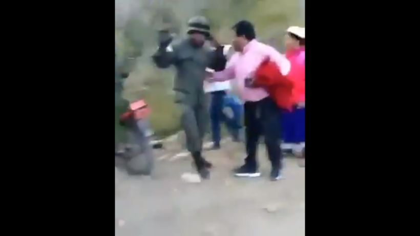 [VIDEO] Ecuadorian Indians capture 40 military men amid intense protests against Lenin Moreno