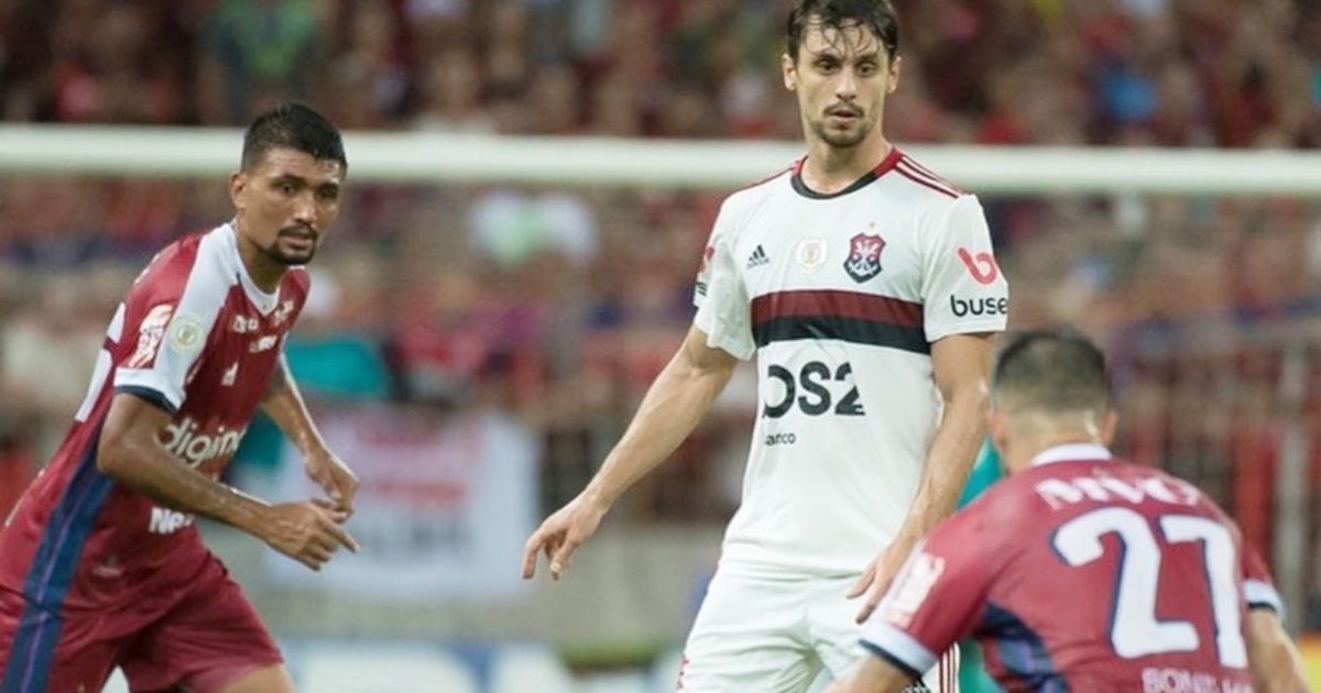 Barcelona se interesa en Rodrigo Caio, figura en la defensa del Flamengo