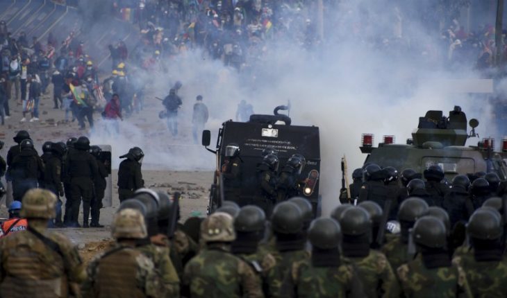 translated from Spanish: At least five dead and 22 wounded leave demonstrations in Bolivia