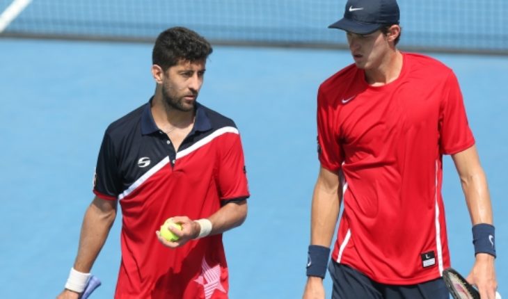 translated from Spanish: Chile suffered crushing loss to Argentina on their Davis Cup debut