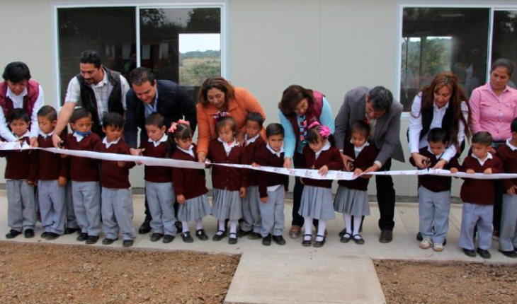 translated from Spanish: DIF Morelia delivers classroom in community of Jerécuaro, Michoacán