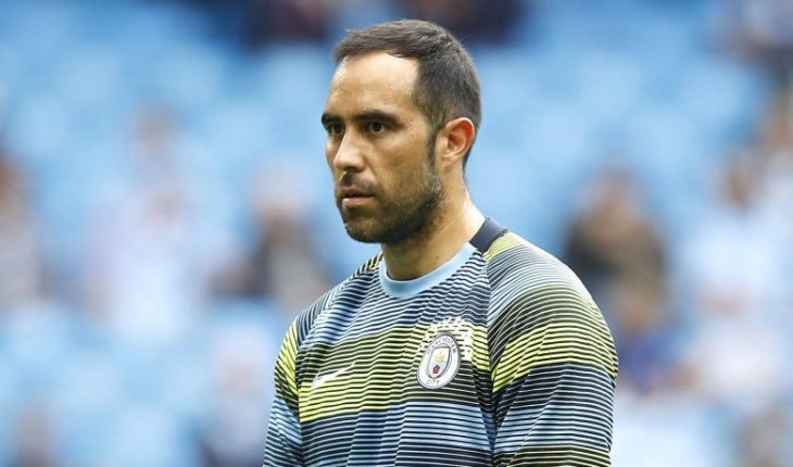translated from Spanish: De Bruyne backs Claudio Bravo after controversy: “He’s a magnificent goalkeeper”
