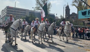 translated from Spanish: Fallen riders and disgruntled peasants, incidents of the parade