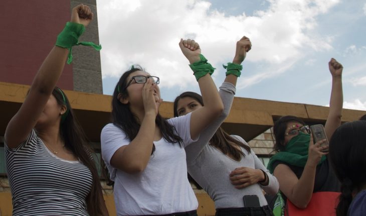 translated from Spanish: Harassment arrests at UNAM spread to campuses in other states