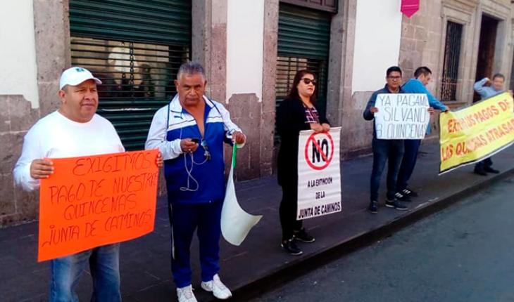 translated from Spanish: In crisis, JLCM workers are already owed eight fortnight