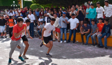 translated from Spanish: Puruándiro City Council invites you to participate in sports tournaments