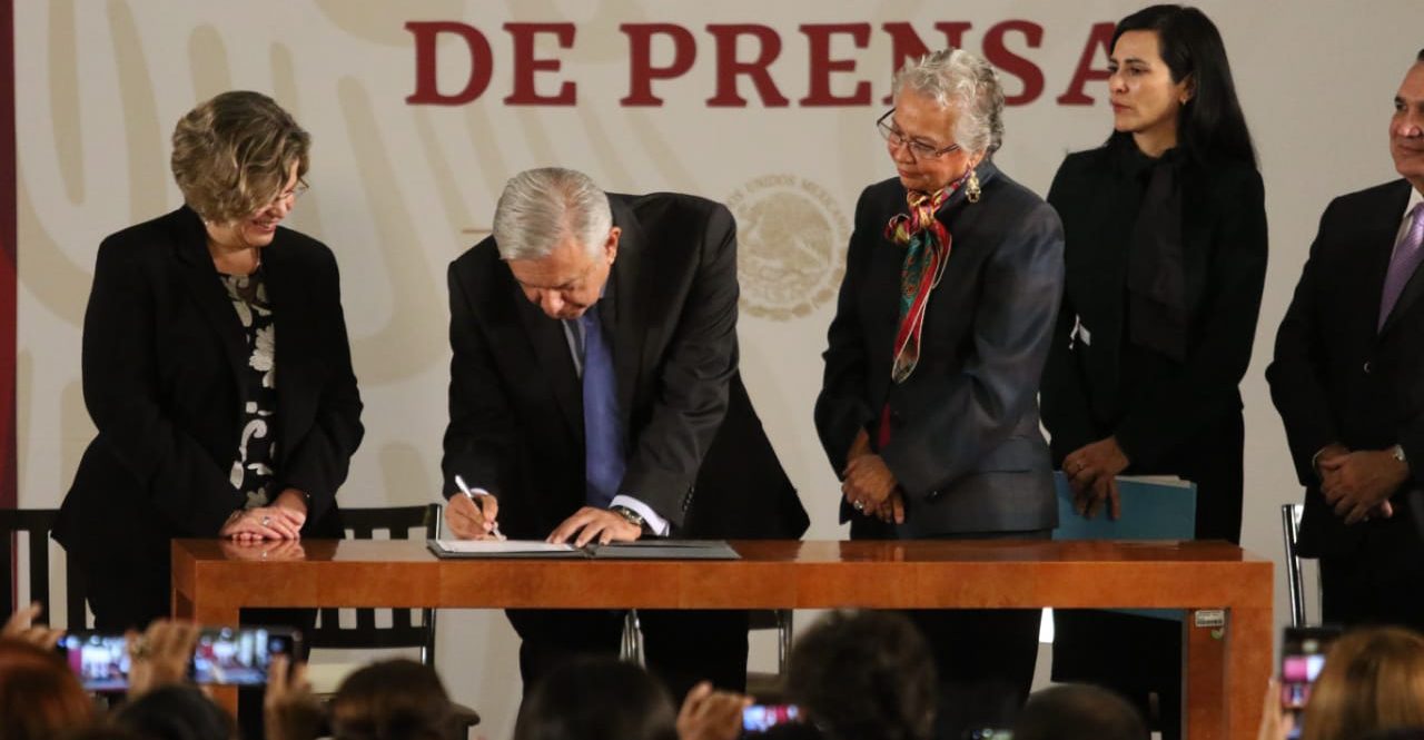 The six points of the equality agreement signed by AMLO