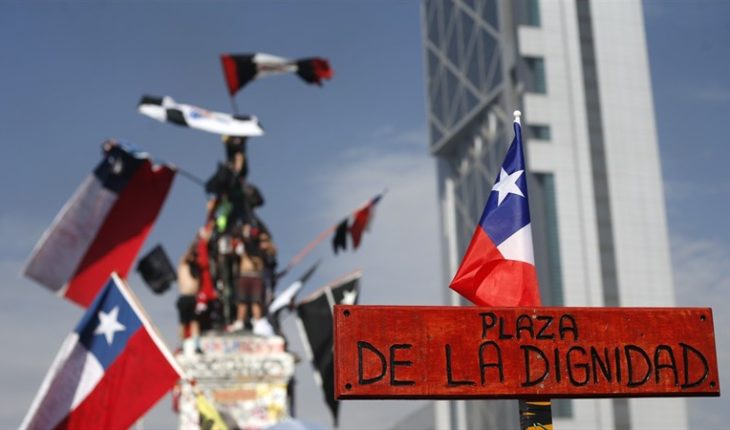 Concejales de Providencia presentan moción para renombrar Plaza Italia