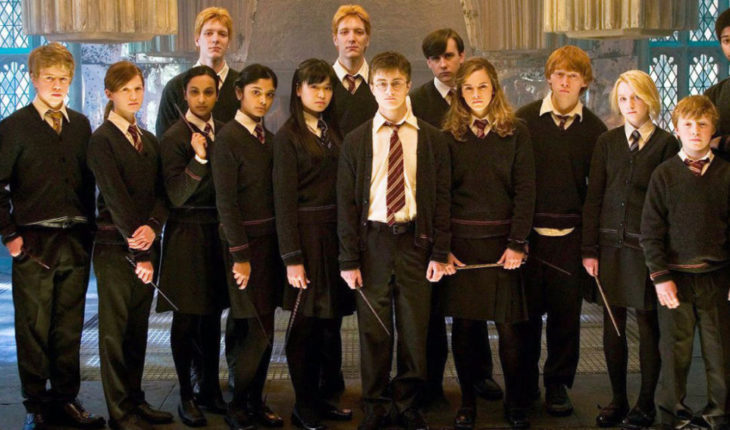 Emma Watson comparte saludo y foto con elenco original de Harry Potter