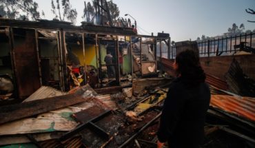 Gobierno entregará bonos a damnificados por incendio en Valparaíso