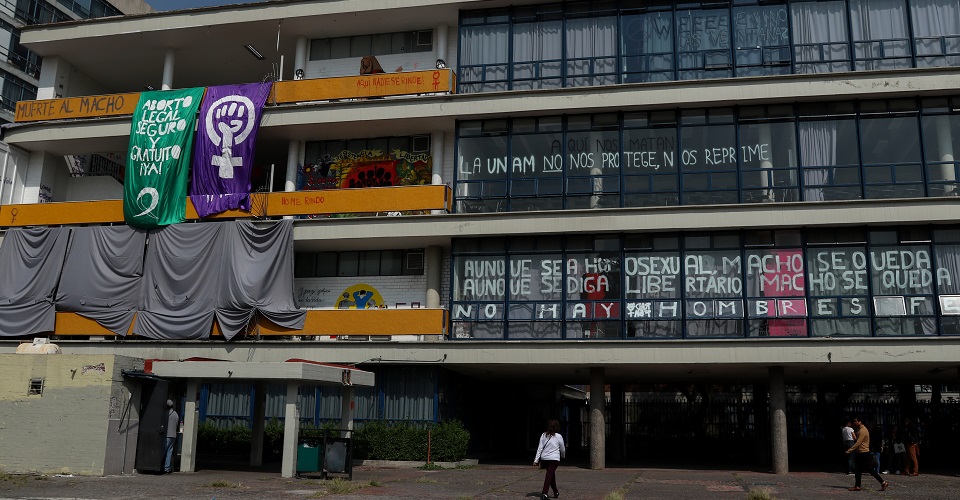 Teachers call for action against gender-based violence at UNAM