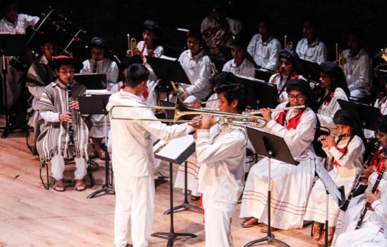 They steal instruments from the Ayutla Philharmonic Band, Oaxaca