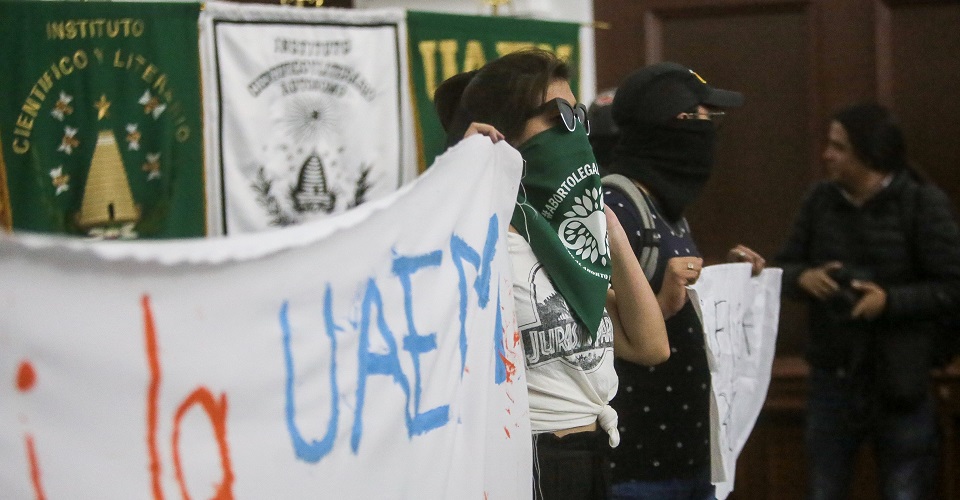 UAEM teacher was murdered; students protest