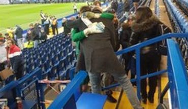 translated from Spanish: [VIDEO] Thrilling weeping and hugging his father as West Ham’s debutante goalkeeper after victory over Chelsea