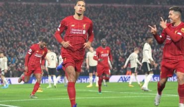 Liverpool vs Manchester United: Van Dijk y Salah se adueñan del Clásico para los Reds