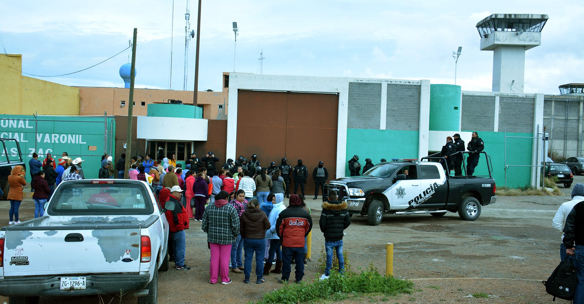 16 inmates die and 5 are injured after feat in Cieneguillas prison