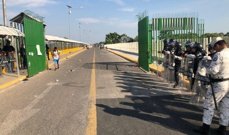 translated from Spanish: After 7 hours closed open border with Guatemala
