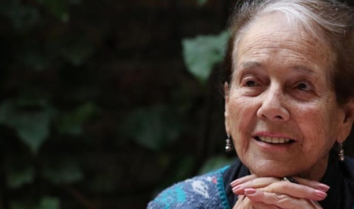 translated from Spanish: At the age of 99, the writer Monica Echeverría died