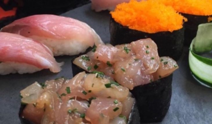 translated from Spanish: Beach sushi, Casa Las Cujas’ new bet and Corona beer