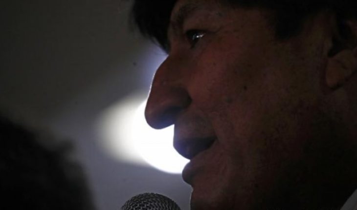 translated from Spanish: Bolivia issues “international press order” against Evo Morales to prevent her from participating in DD forum. HH to be held in Chile