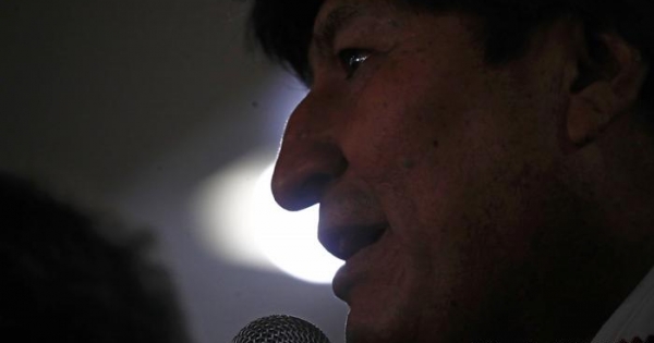 Bolivia issues "international press order" against Evo Morales to prevent her from participating in DD forum. HH to be held in Chile