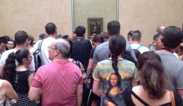 Can you enjoy art in a crowded museum?