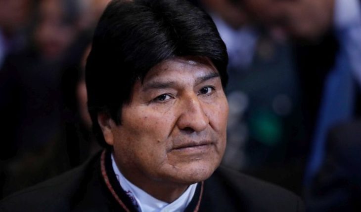 translated from Spanish: Evo Morales raised that the president of the Supreme Court assumes the head of state of Bolivia